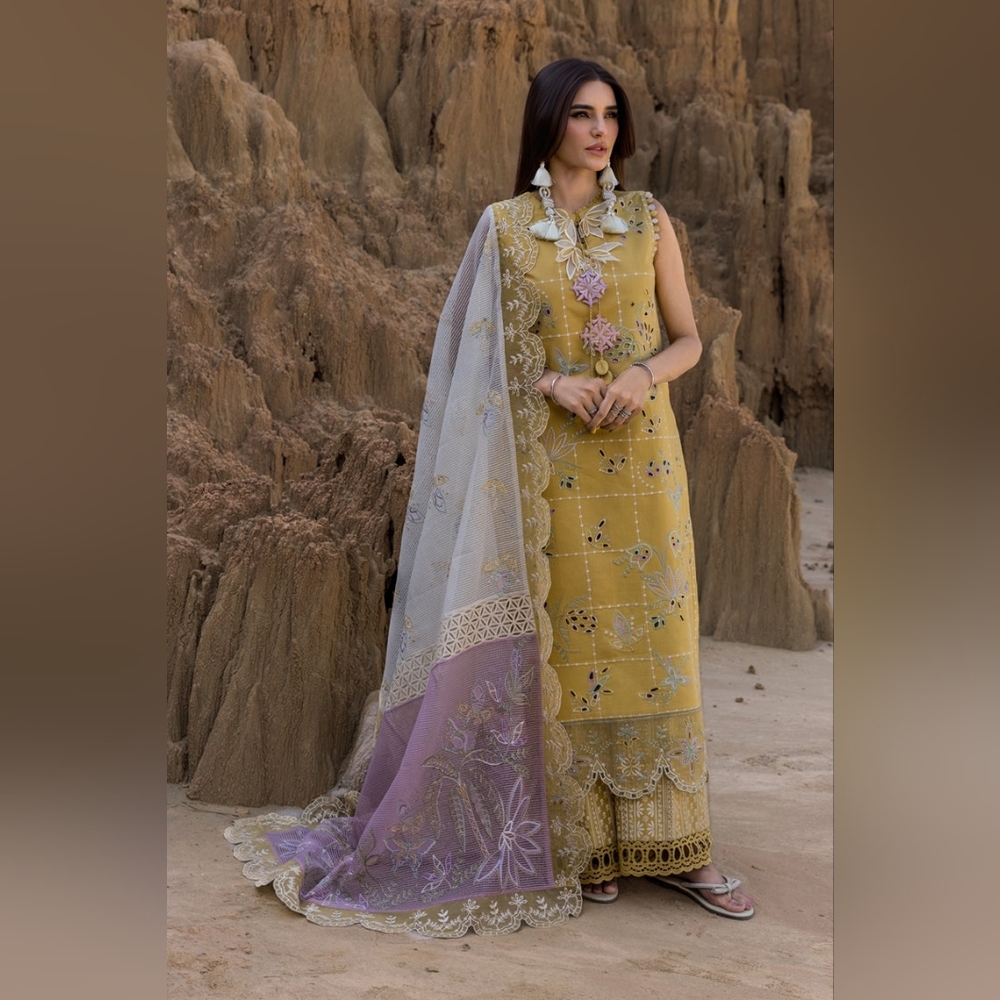 Rangrasiya - Nadia- Premium Eid Collection Lawn 3 Piece Suit